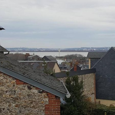 Le Longchamp Honfleur Exterior foto